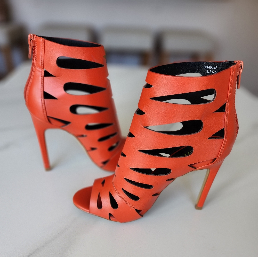 Paper Fox Heels